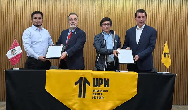 Representantes de UPN comprometidos con la investigación universitaria. Foto: Emmanuel Moreno / URPI-LR 