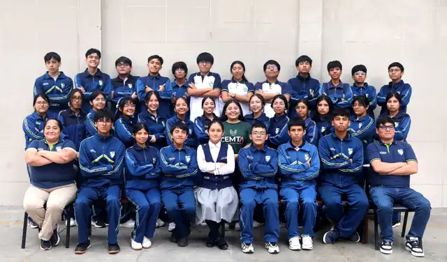 Escolares del colegio Juventud Científica que ingresaron a San Marcos Escolares del colegio Juventud Científica que ingresaron a San Marcos