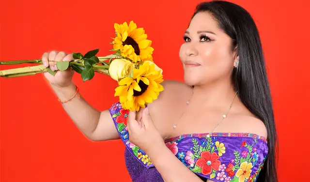 Sonia Morales celebra 32 años de carrera musical con un gran evento en dos restaurantes, donde reunirá a sus seguidores y colegas de la música peruana para festejar su trayectoria. Sonia Morales celebra 32 años de carrera musical con un gran evento en dos restaurantes, donde reunirá a sus seguidores y colegas de la música peruana para festejar su trayectoria.
