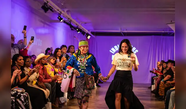 Olinda Silvano y Alessandra Durand en el Nueva York Fashion Week. Foto: Valeria Vidal Plate.