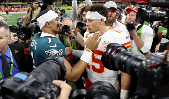  Patrick Mahomes and Jalen Hurts, after Philadelphia Eagles victory in Super Bowl LIX. Photo: AFP    