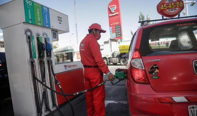 El costo de la gasolina ha alcanzado niveles récord en el Perú. Foto: Rodrigo Talavera / La República