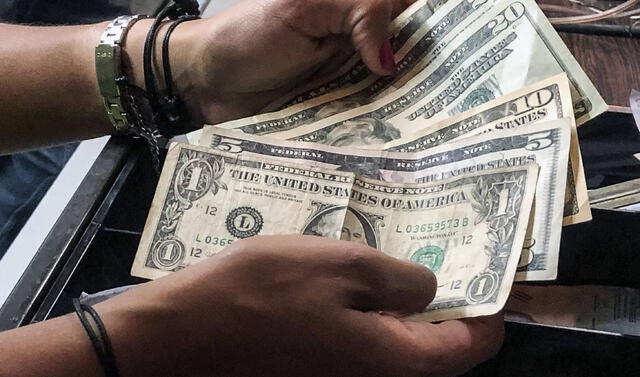 Sigue cuál es el precio del dólar hoy en Perú, lunes 26 de septiembre de 2022. Foto: AFP