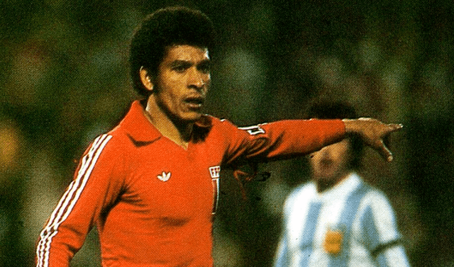 Héctor Chumpitaz es nominado entre los uno de los mejores defensas