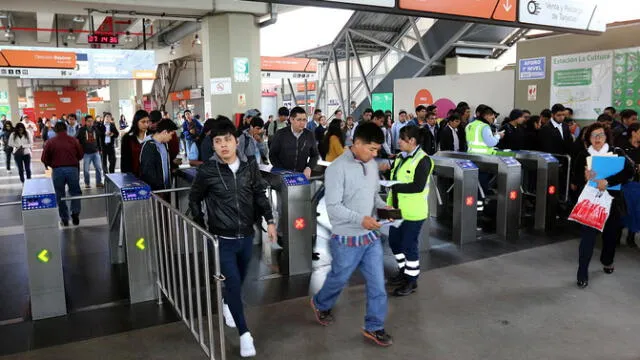 Metro de Lima: venta informal de saldos de tarjeta afecta la seguridad de  los usuarios | Línea 1 | tren eléctrico | Sociedad | La República