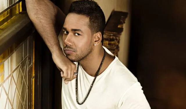 Fanáticos le recuerdan la canción "Ella y yo" a Romeo Santos en redes sociales.