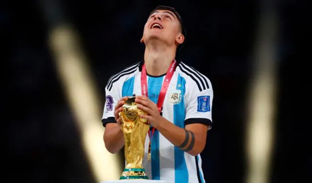 Paulo Dybala es campeón del mundo con Argentina. Foto: AFP   