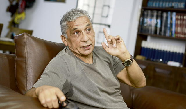 Pide la salida de ambos. Antauro Humala contra Dina Boluarte y José Williams. Foto: Antonio Melgarejo/La República