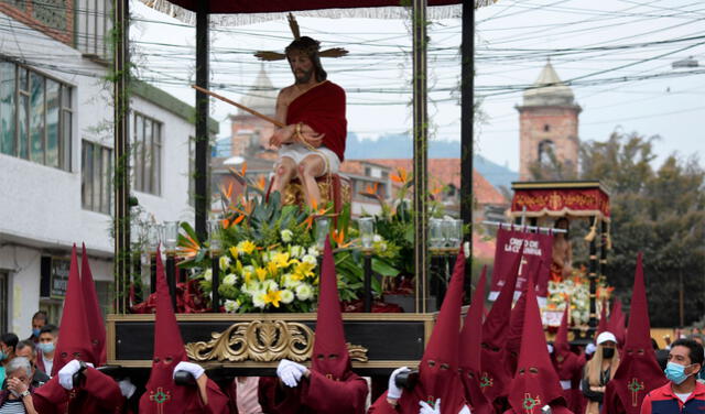 Las procesiones de Semana Santa se viven con fervor en localidades como Zipaquirá. Foto: AFP   