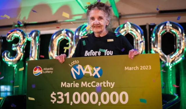  Marie McCarthy recibió el boleto ganador de la lotería como un regalo de cumpleaños. Foto: THE CANADIAN PRESS/HO-Atlantic Lottery    