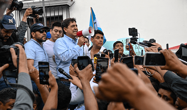  Tribunal Supremo Electoral de Guatemala suspendió la candidatura del empresario Carlos Pineda. Foto: AFP   