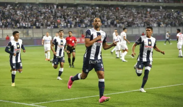 Alianza Lima Se Impuso Por 2-0 Con Goles De Hernán Barcos Y Jairo ...