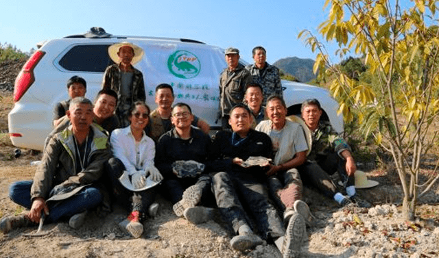  Equipo de científicos que halló el fósil del Fujianvenator produgiosus. Foto: DPA    