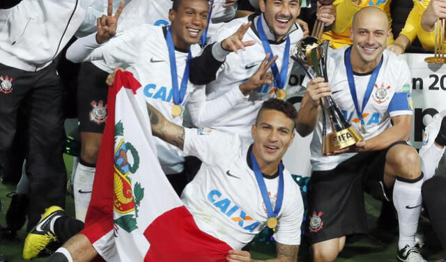 En el palmarés de Guerrero destaca su Mundial de Clubes con Corinthians. Foto: EFE   