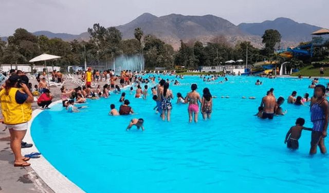 La piscina del parque zonal Sinchi Roca es considerada saludable por Digesa. Foto: Serpar   