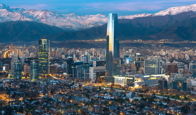 Santiago de Chile es considerada la mejor ciudad de Sudamérica para trabajar, según la IA. Foto: Chile Travel   