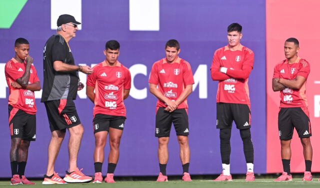 Jorge Fossati afronta su segunda experiencia en selecciones. Foto: Twitter/La Bicolor.   