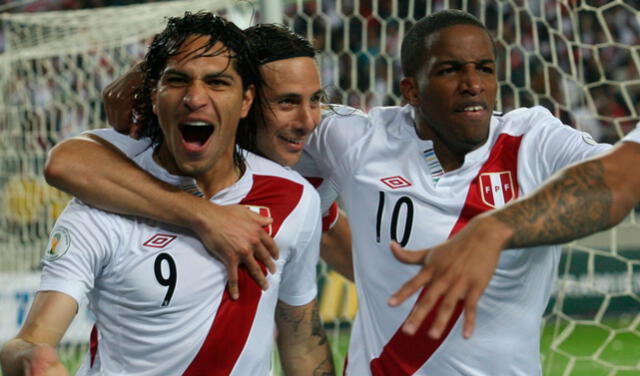  Pizarro, Guerrero y Farfán jugaron juntos en la selección peruana por varios años. Foto: archivo/GLR   