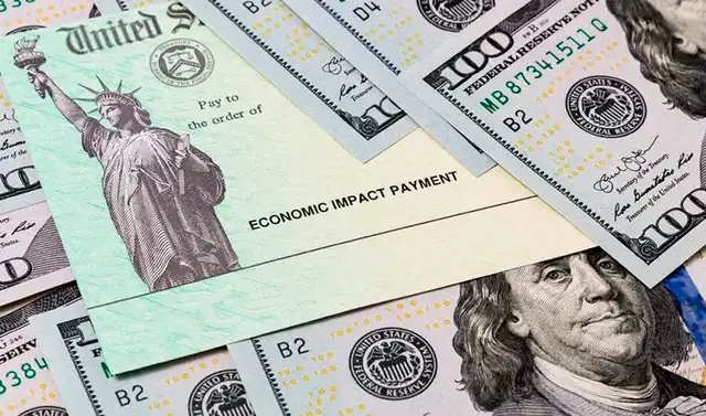  El cheque de estímulo es un beneficio que da el gobierno de Estados Unidos a millones de sus habitantes. Foto: AARP    