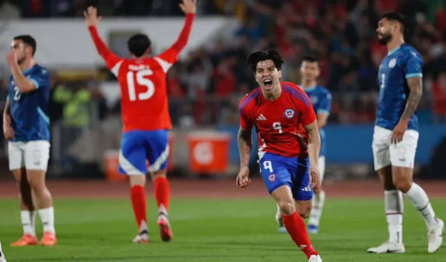 La selección chilna se despidió de su gente con una goleada 3-0 frente a Paraguay. Foto: AFP. 