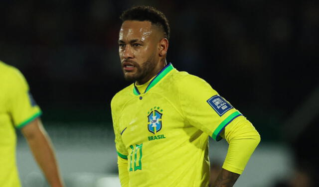  Neymar Junior se rompió los ligamentos cuando Brasil enfrentó a Uruguay en las Eliminatorias 2026. Foto: AFP   