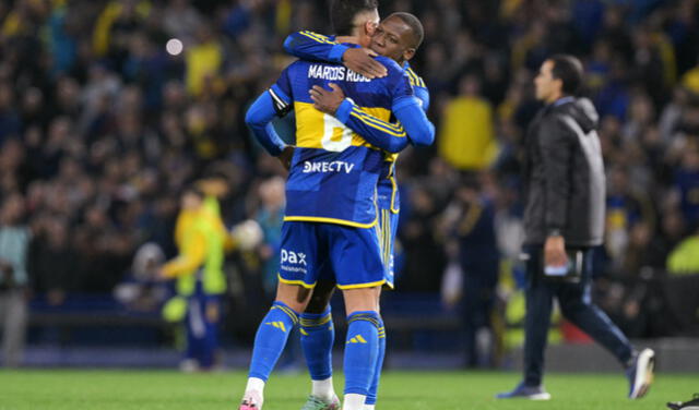  Luis Advíncula fue elogiado por la hinchada de Boca Juniors. Foto: AFP   