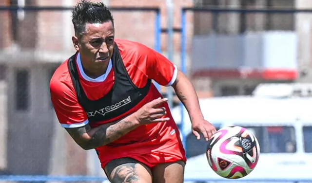 Christian Cueva fue convocado a la Copa América 2024 por Jorge Fossati. Foto: Cienciano/X   