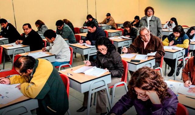 Miles de maestros rindieron el examen Nombramiento Docente 2024. Foto: Difusión   