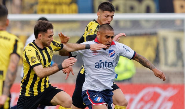 Peñarol no le ha podido ganar al Bolso en lo que va de este año. Foto: Nacional   