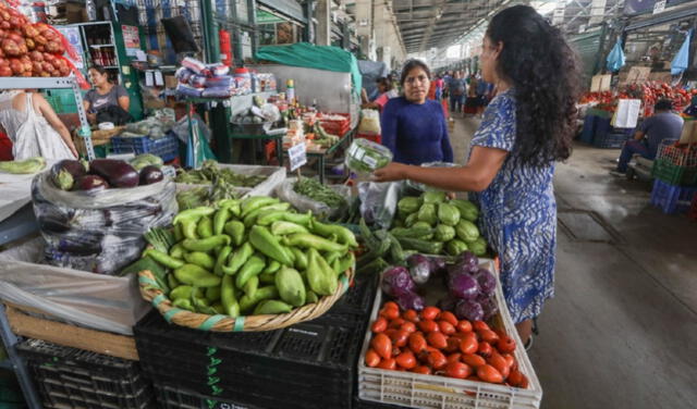  Algunas de las verduras más populares que abastecen el mercado local en Lima son la lechuga, la espinaca, la zanahoria y el brócoli. Foto: Andina 