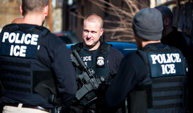 Agentes del ICE realizan operativos en los hogares de inmigrantes en Estados Unidos. Fuente: AFP Agentes del ICE realizan operativos en los hogares de inmigrantes en Estados Unidos. Fuente: AFP