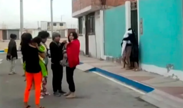 Población salió asustada de sus viviendas tras sismo en Puno. Foto: difusión