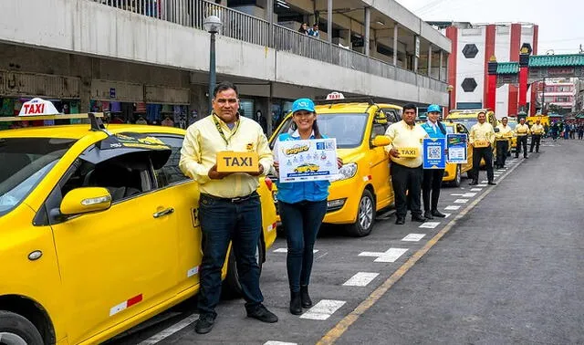  Actualmente, hay cerca de 2500 taxis pintados de amarillo