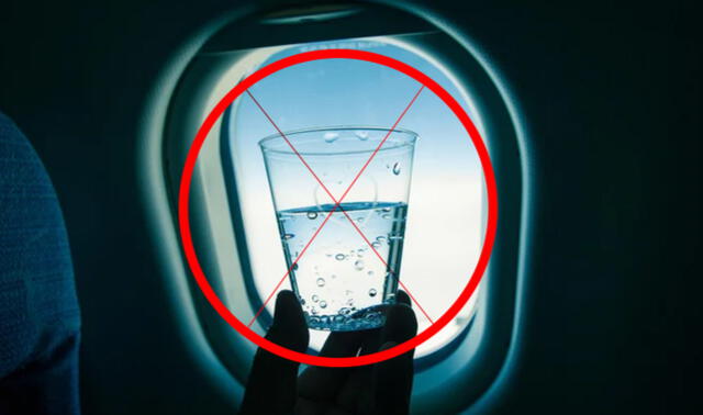Entérate por qué no debes pedir agua en un avión.