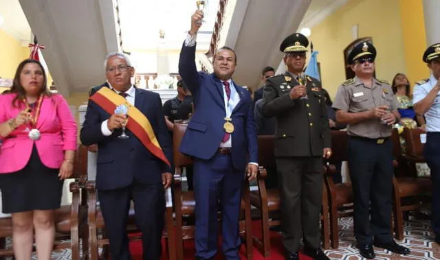 Marcos Gasco juró como alcalde de Chiclayo [FOTOS]