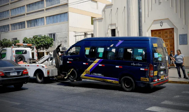 La finalidad del operativo es disminuir el transporte informal en la ciudad. Foto: ATU   