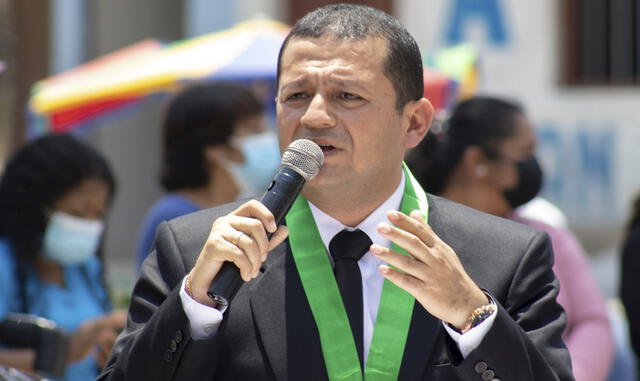 gobernador regional de Lambayeque Luis Díaz Bravo