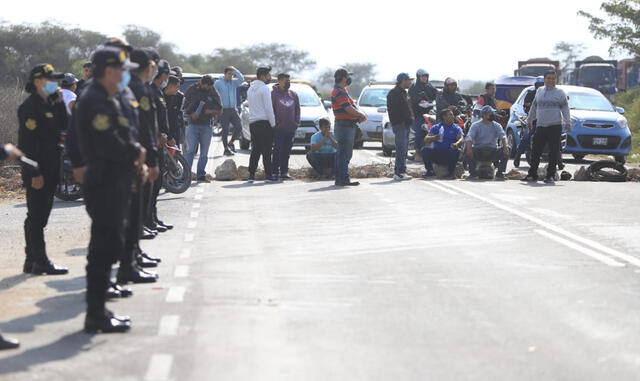 Paro Lambayeque Chiclayo Tumán transportistas bloqueo Policía
