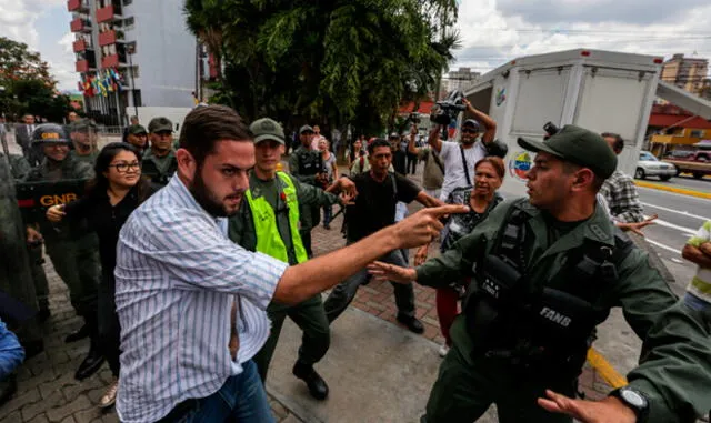 Autogolpe en Venezuela: Inician las protestas tras el ‘Madurazo’ [FOTOS]