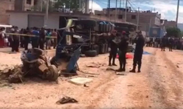 Cuatro personas fallecidas deja múltiple accidente en Cajamarca | VIDEO