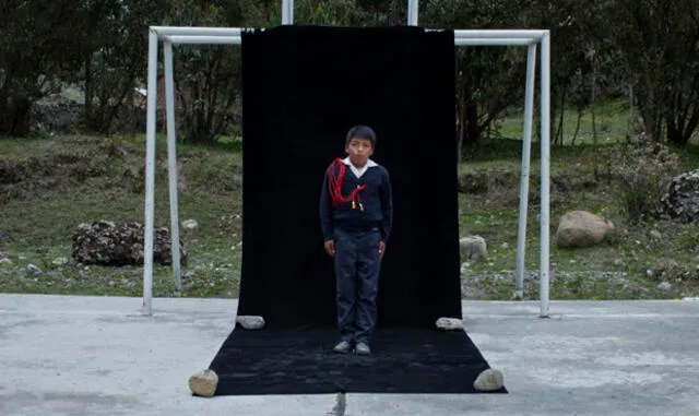 Exposición fotográfica sobre educación rural en el Perú llega a Chile