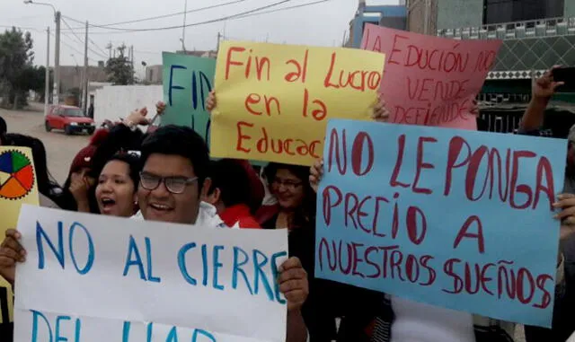 Alumnos denuncian estafa ante anuncio de cierre de sede de la universidad Alas Peruanas