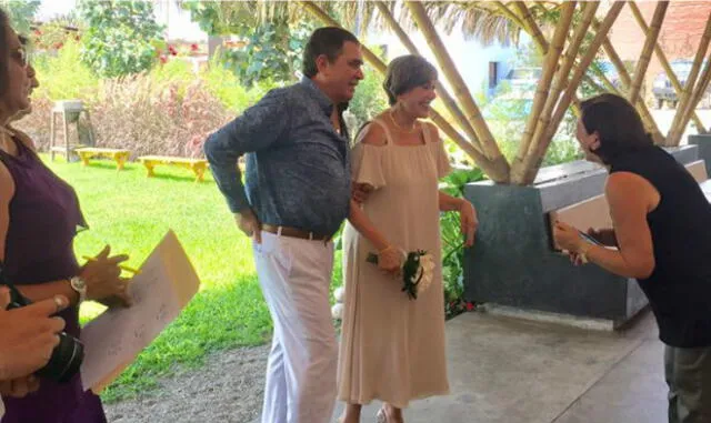 Yvonne Frayssinet y Marcelo Oxenford se casaron en privado | FOTOS