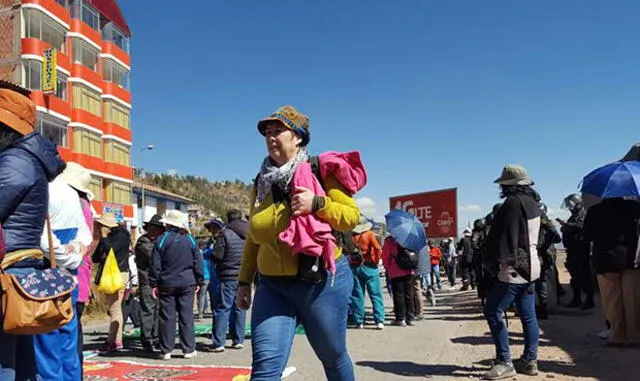 Profesores bloquean vías de ingreso a Cusco [VIDEO]