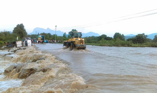Bus con hinchas de Alianza Lima fue arrasado por río en Lambayeque | FOTOS Y VIDEO