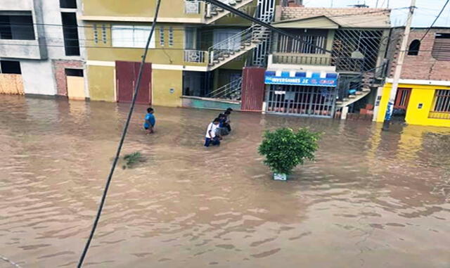 Huarmey inundada por desborde de ríos