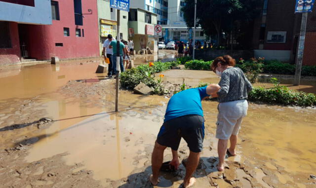 Centro de Trujillo se encuentra bajo el lodo tras caída de huaicos [VIDEO]