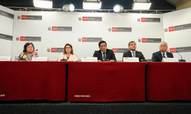 Zeballos dirigió una conferencia de prensa de la PCM. Foto: Difusión