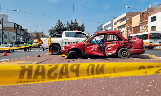 El conductor del auto falleció. Foto: Fiorella Alvarado   