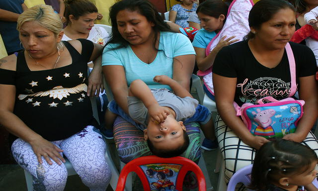 Internas de Penal de Mujeres de Chorrillos celebra Día de la Madre
